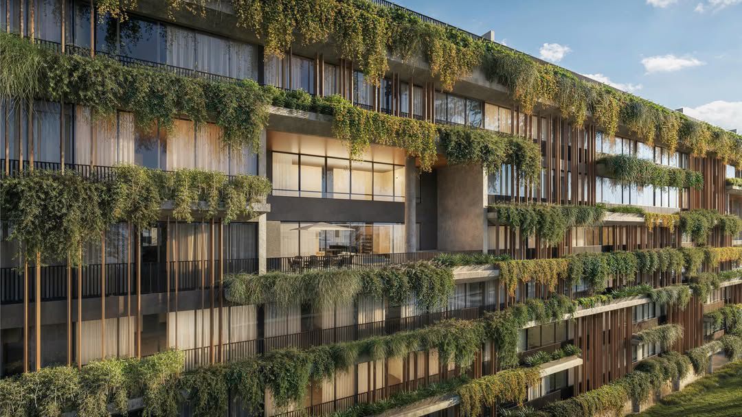 Detalhe da fachada biofílica com vegetação do Icon Sudoeste